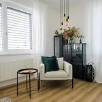 Апартаменты Luxury Flat In Soho Брно