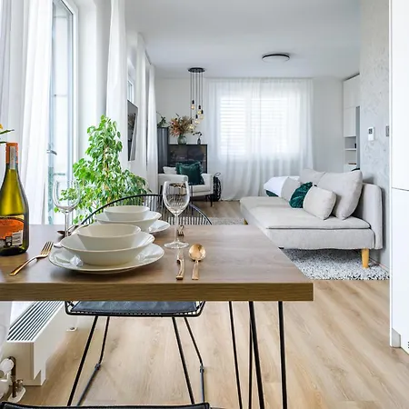 Апартаменты Luxury Flat In Soho Брно