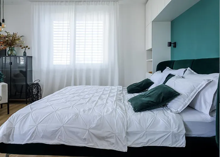 Luxury Flat In Soho Apartment *